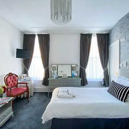 Number 10 Bed & Breakfast