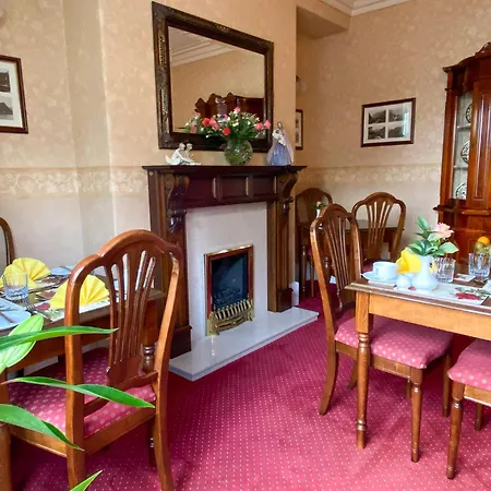 Bed and breakfast Number 10 *